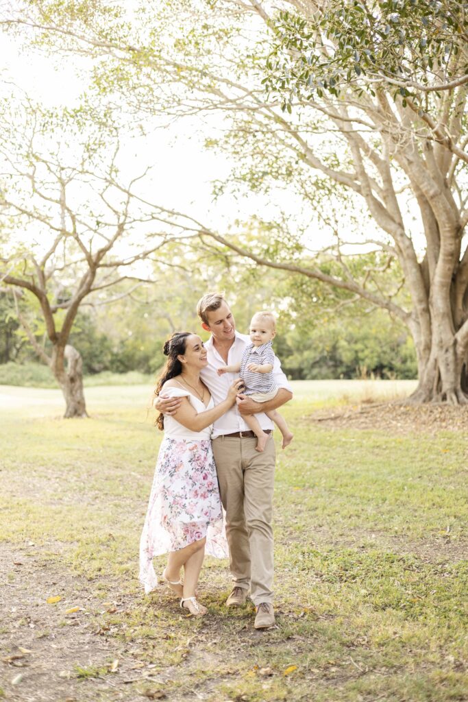 Family Photoshoot outfits. Brisbane Family Photographer. Sharon Joseph